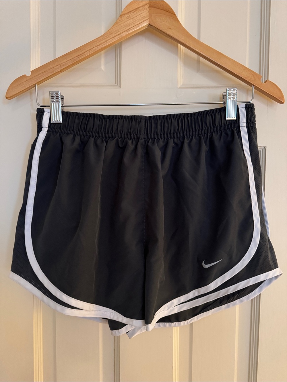 Nike Tempo Women's Dri-FIT Mid-Rise Brief-Lined Running Shorts